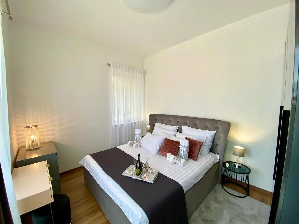 Ferienwohnung Apartman Sogni D'Oro Pula Apartment