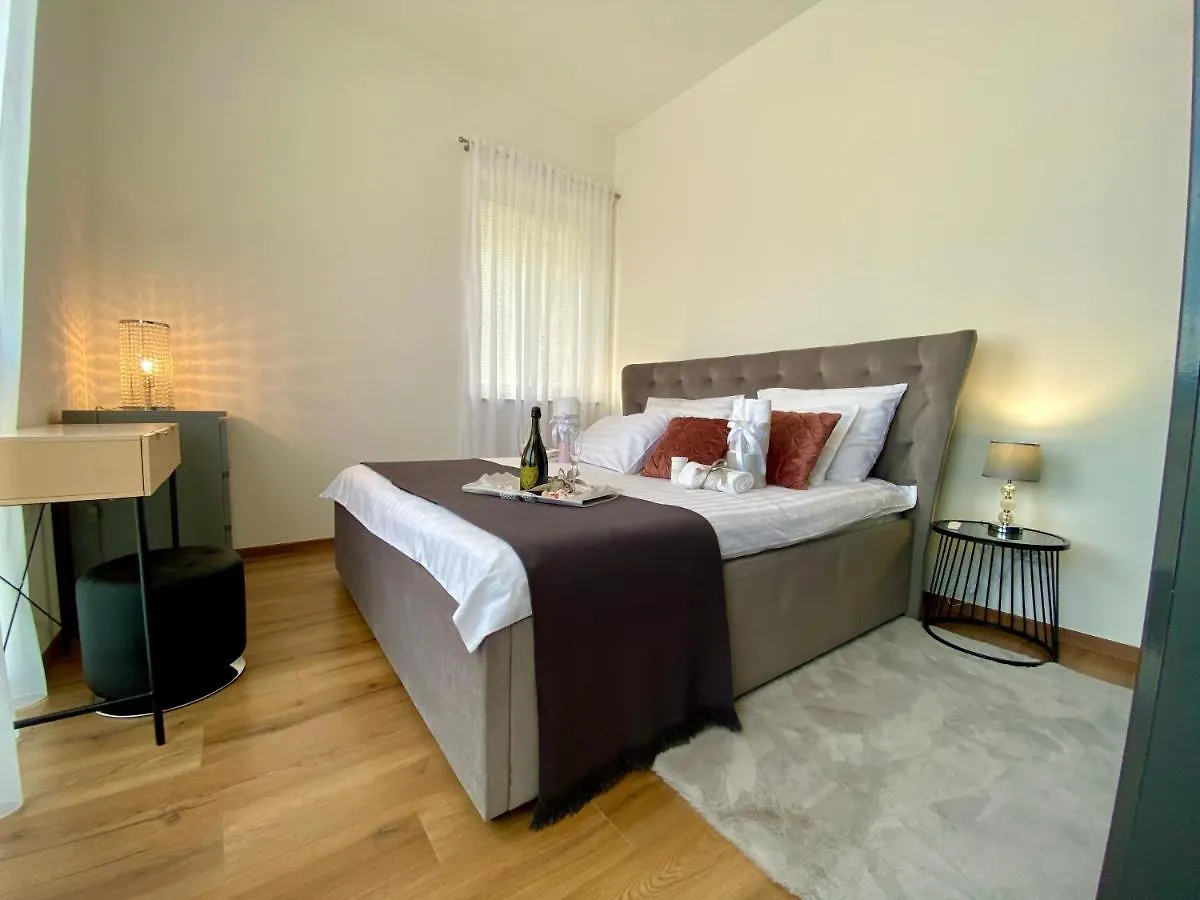 Ferienwohnung Apartman Sogni D'Oro Pula Apartment