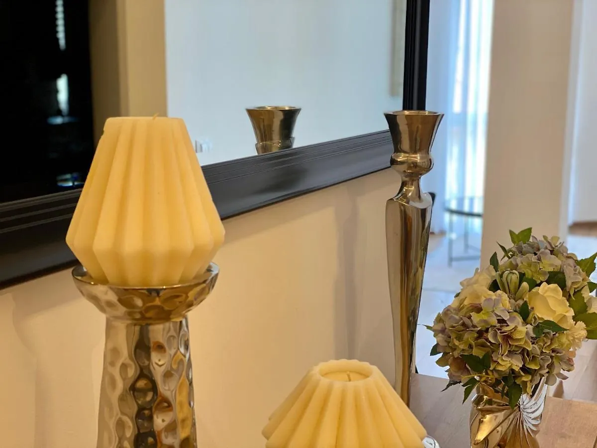 PUY Apartman Sogni D'Oro 아파트 0*, 풀라